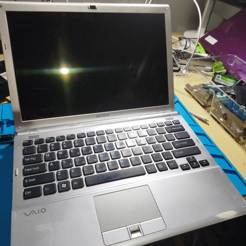 Sony Vaio laptop for parts, no RAM or disk