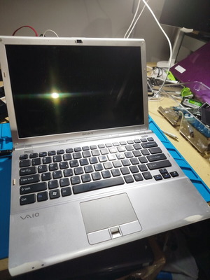 Sony Vaio laptop for parts, no RAM or disk