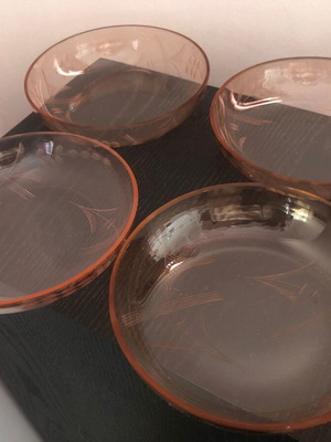Vintage dessert plates used, pink shade, set of 4