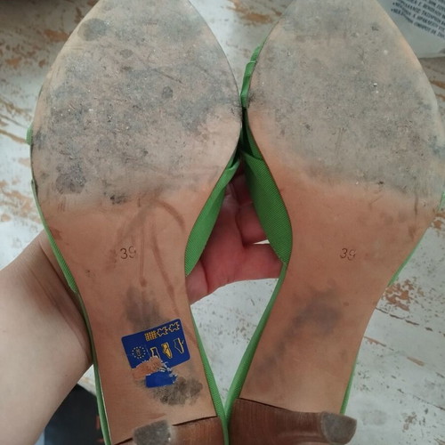 Mule Danos green sandals like new, size 39