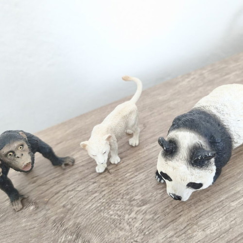 Collecta miniatures set of 3 used