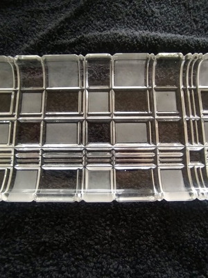 Glass serving tray like new