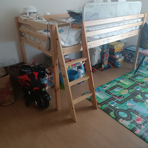 Loft bed like new without mattress