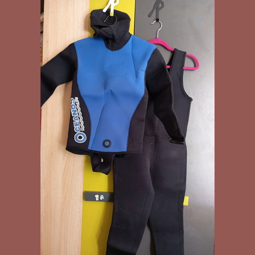 Wetsuit unisex size S/M 5mm used