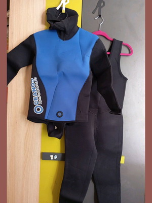 Wetsuit unisex size S/M 5mm used