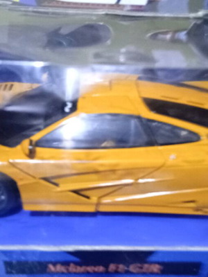 UT Models 1/18 McLaren като нов
