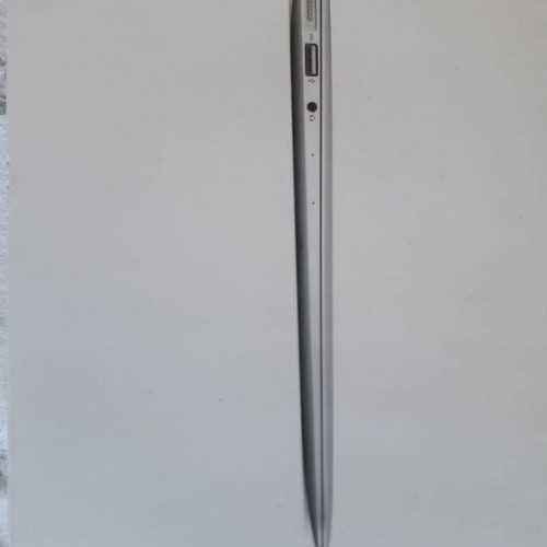MacBook Air new, Intel Core i5, 8GB RAM, 128GB SSD, macOS
