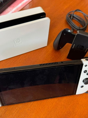 Nintendo Switch OLED 64GB σαν καινούργιο