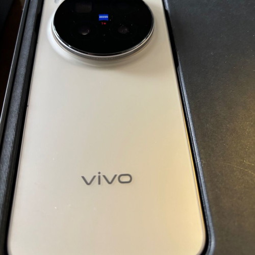 VIVO X300 Pro white like new with 16GB… - € 950,00 - Vendora.cy