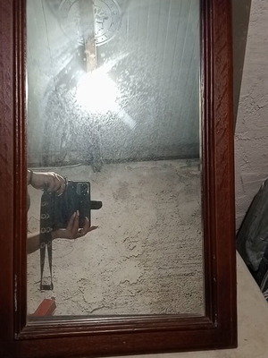 Καθρέπτης σαν καινούργιος, κατασκευασμένος από μαραγκό