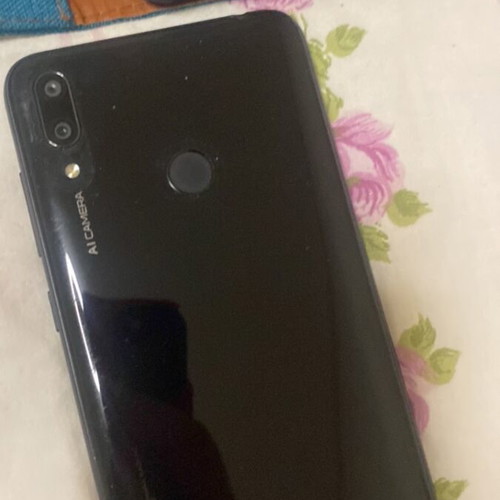 Huawei Y7 2019 smartphone like new, 32GB, dual SIM, black