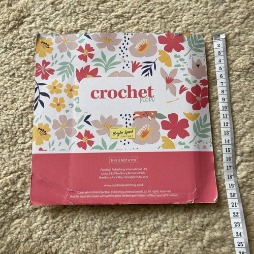 Wooden blocking board new with 8 wooden pins for knitted motifs