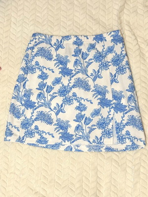 Mini skirt new, white with blue print, size M