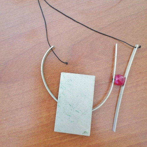 Alpaca necklace used, handmade with pearls and semi-precious stones