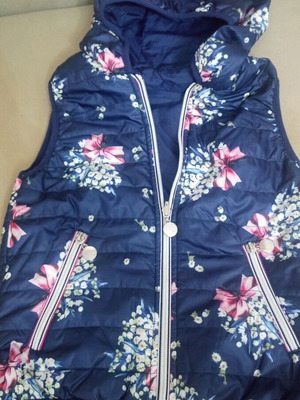 Reversible vest for girl 7-8 years, like new