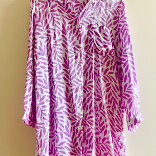 Nisw shirt dress violet with white floral, like new, size M