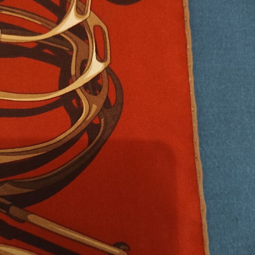Gucci vintage burgundy silk horsebit square scarf like new