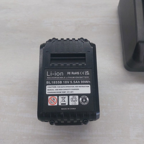 Makita DC18RF fast charger and 18V 5.5Ah Li-ion battery set new