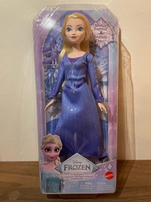 Mattel Frozen Ice Skating Elsa new