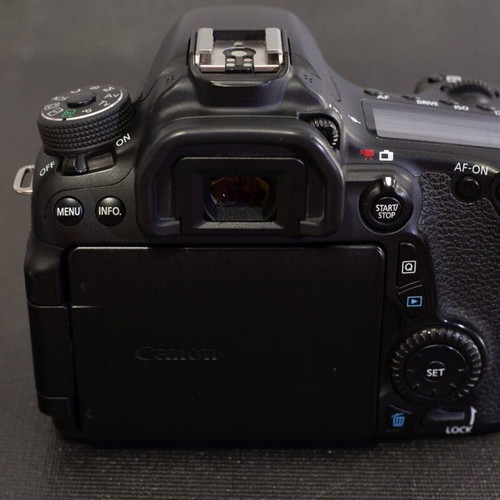 Canon EOS 70D with EF-S 24mm f/2.8 STM lens like new