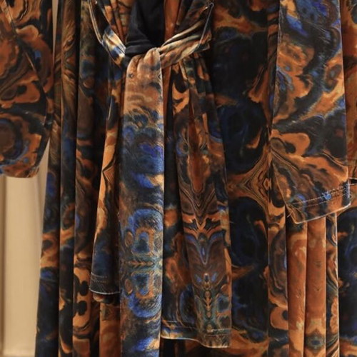 Velvet set like new with one size kimono and small pants