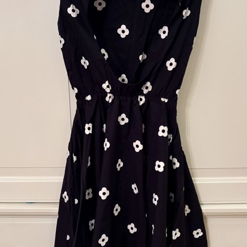 True Love Cocktail Floral Dress open back size S like new, black and white