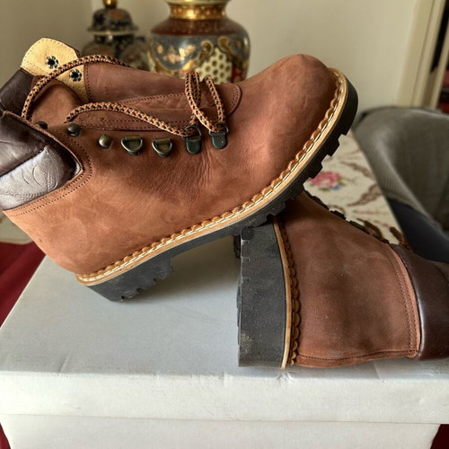 Booties Greek made like new, waterproof, size 36