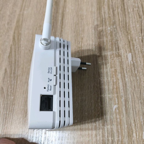 Netgear WN3000RP Wifi Range Extender used