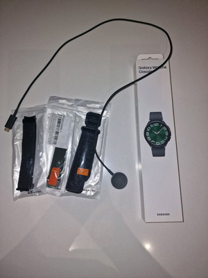 Samsung Galaxy Watch 6 Classic σαν καινούργιο, με 3 επιπλέον λουράκια και φορτιστή