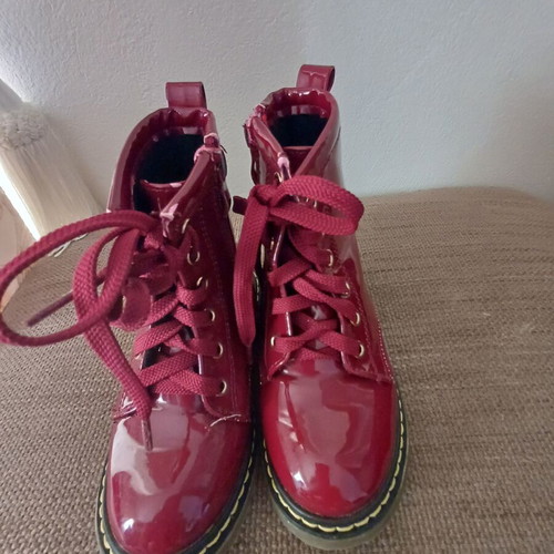 Mix Mind patent leather boots used, size 26, red for girls
