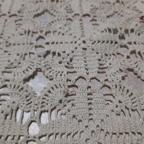 Handmade lace tablecloth beige, like new, 82x82 cm
