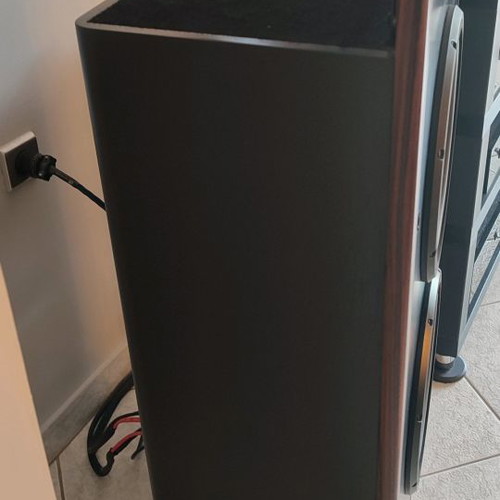 Infinity Gamma speakers used in excellent condition