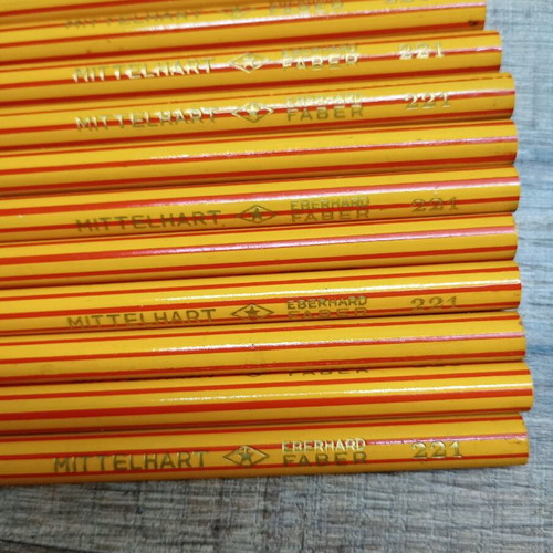 Faber White Charcoal Pencils new, pack of 12
