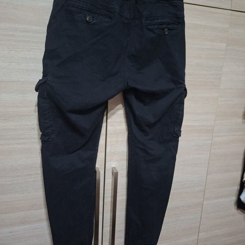 Cargo pants like new, size 32, black with elastic details