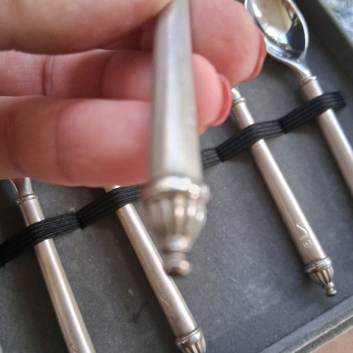 Collectible spoons like new, velvet case, late 1800s
