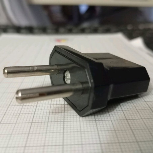 220v plug adapter new unused