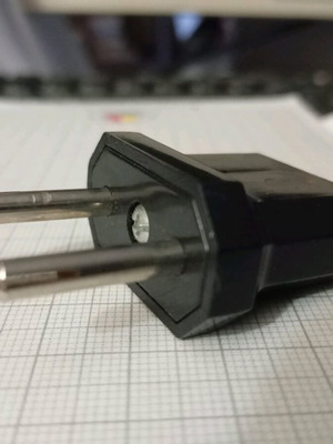 220v plug adapter new unused