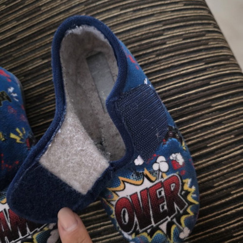 Yfantidis slippers size 28 like new, blue multicolor