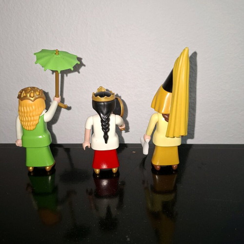 Playmobil figures from Goodys junior like new, pack
