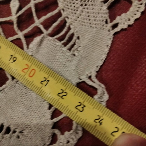 Vintage trousseau doilies like new, set of 8 with intricate work