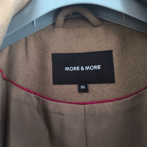 Wool short coat like new, camel color