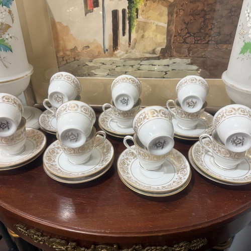 Noritake cups like new, set of 14 with saucers