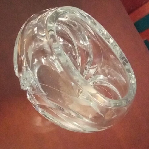 Crystal oval vase like new, 20 by 18 cm