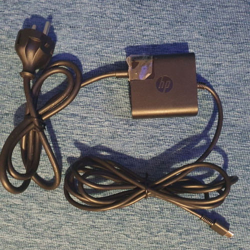 HP Laptop Charger USB-C 45W like new, model TPN-DA07