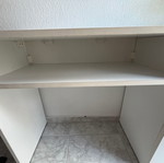 White desk with 2 drawers