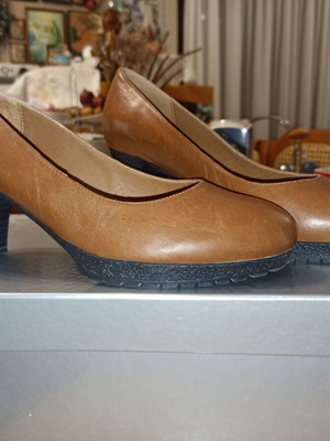 Women's shoes new, size 39, set of 3 pairs