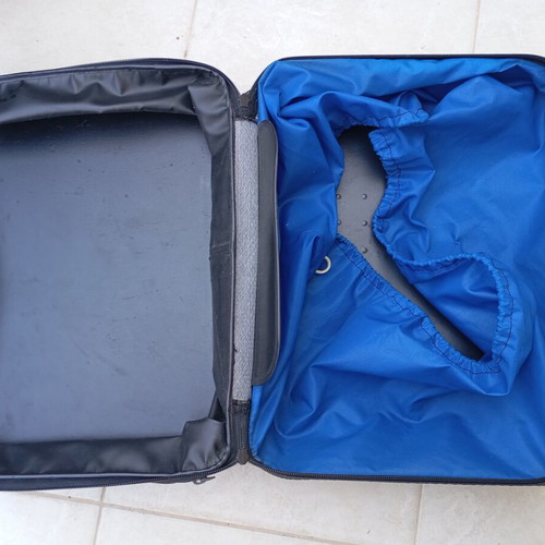 Famsa hard carrying case used, durable protective bag