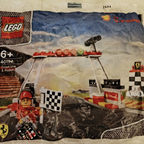 LEGO Ferrari / Shell V-Power collectible polybags 40194 & 40195