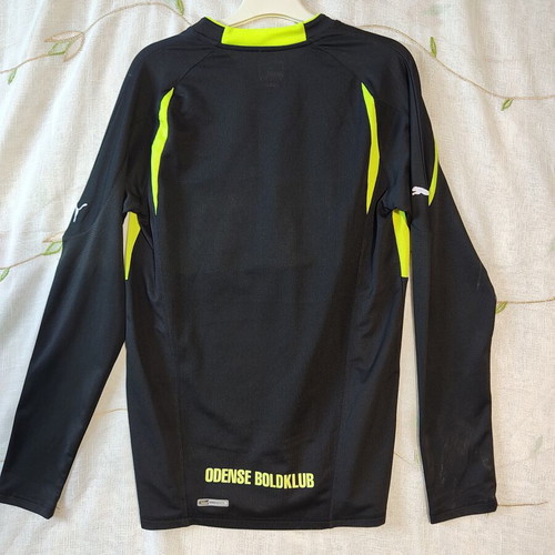 Puma Odense Boldklub OB Retro Football Jersey Long Sleeve Size S like new