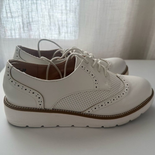 GoGo loafers used, white faux leather, size 38
